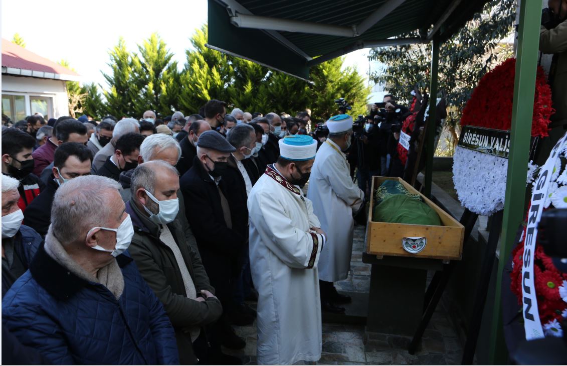 16 YAŞINDAKİ SILA SON YOLCULUĞUNA UĞURLANDI! TÜRKİYE SILA ŞENTÜRK’E AĞLADI