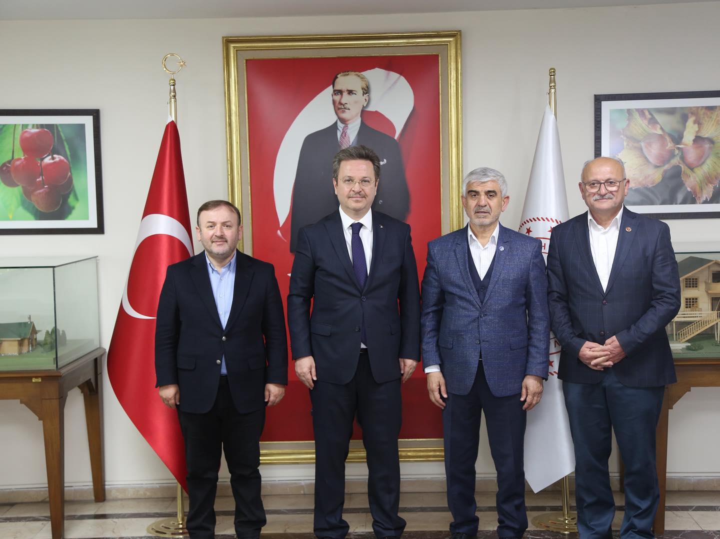 YDV Başkan Mahmut Göksu’dan Vali Ünlü’ye Ziyaret
