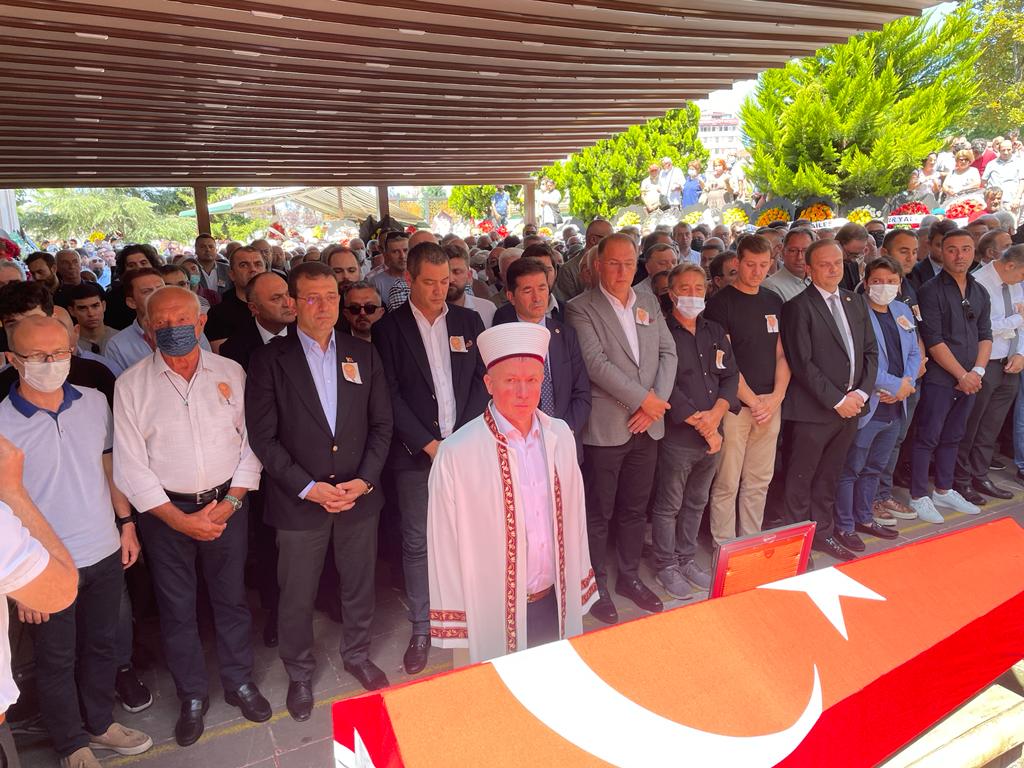 İBB Başkanı İmamoğlu, Danışmanı Murat Ongun’un Babasının Cenaze Törenine Katıldı