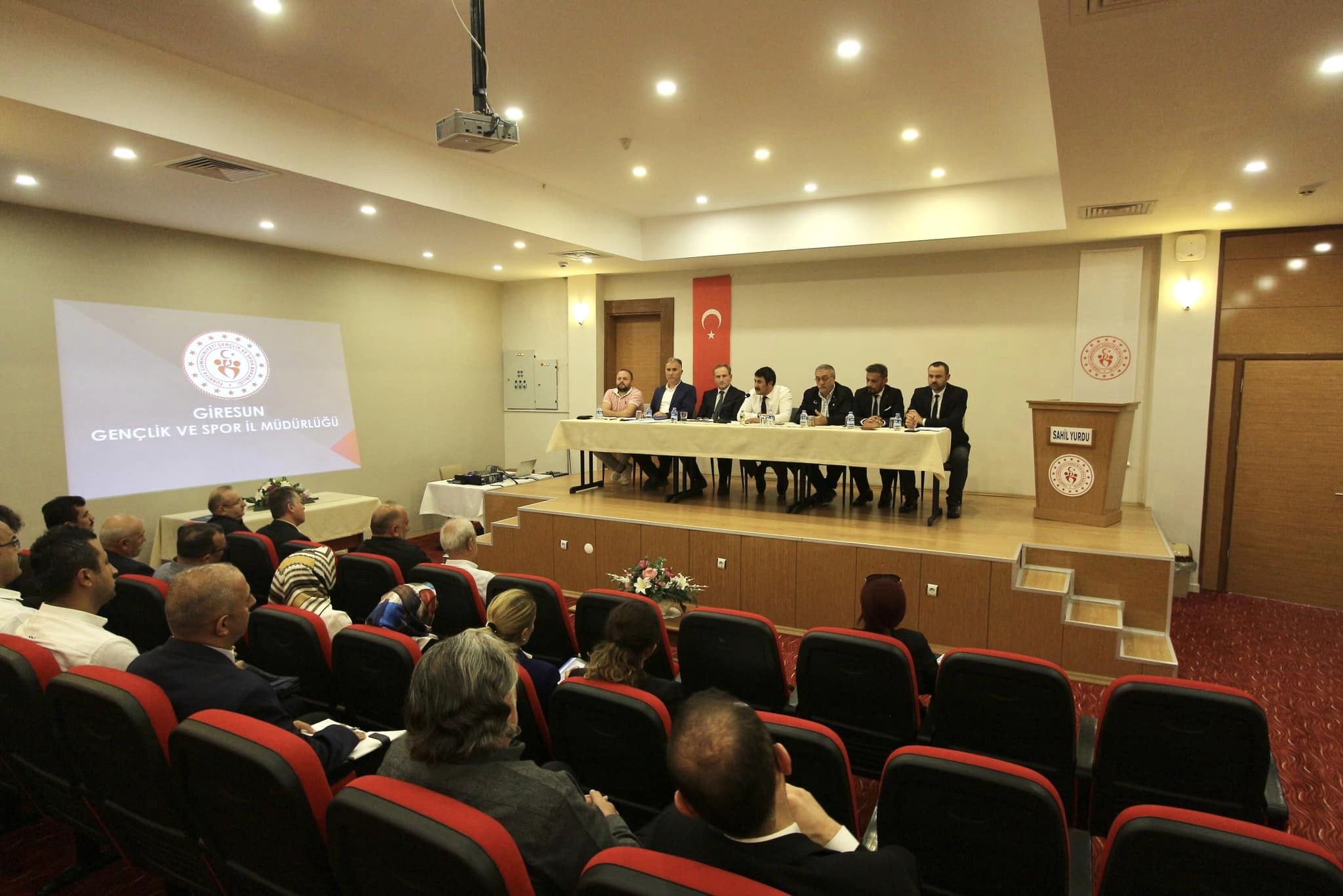 Gençlik ve Spor İlçe Müdürleri ile Planlama ve Değerlendirme Toplantısı Yapıldı