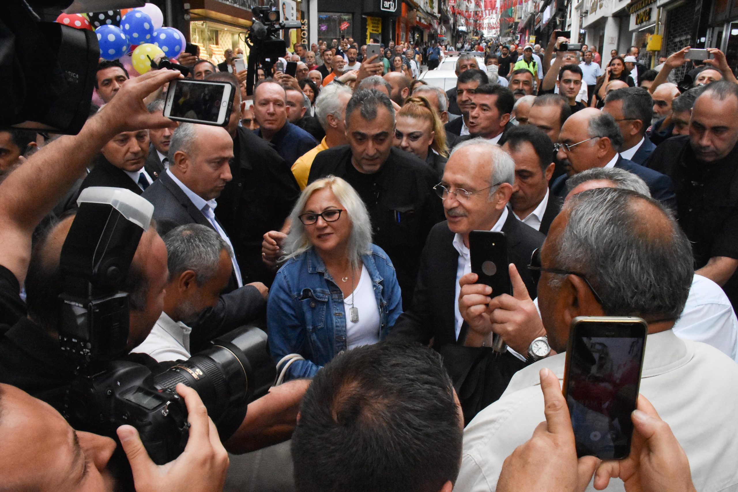 CHP Genel Başkanı Kılıçdaroğlu, Giresun’da Esnafı Ziyaret Etti