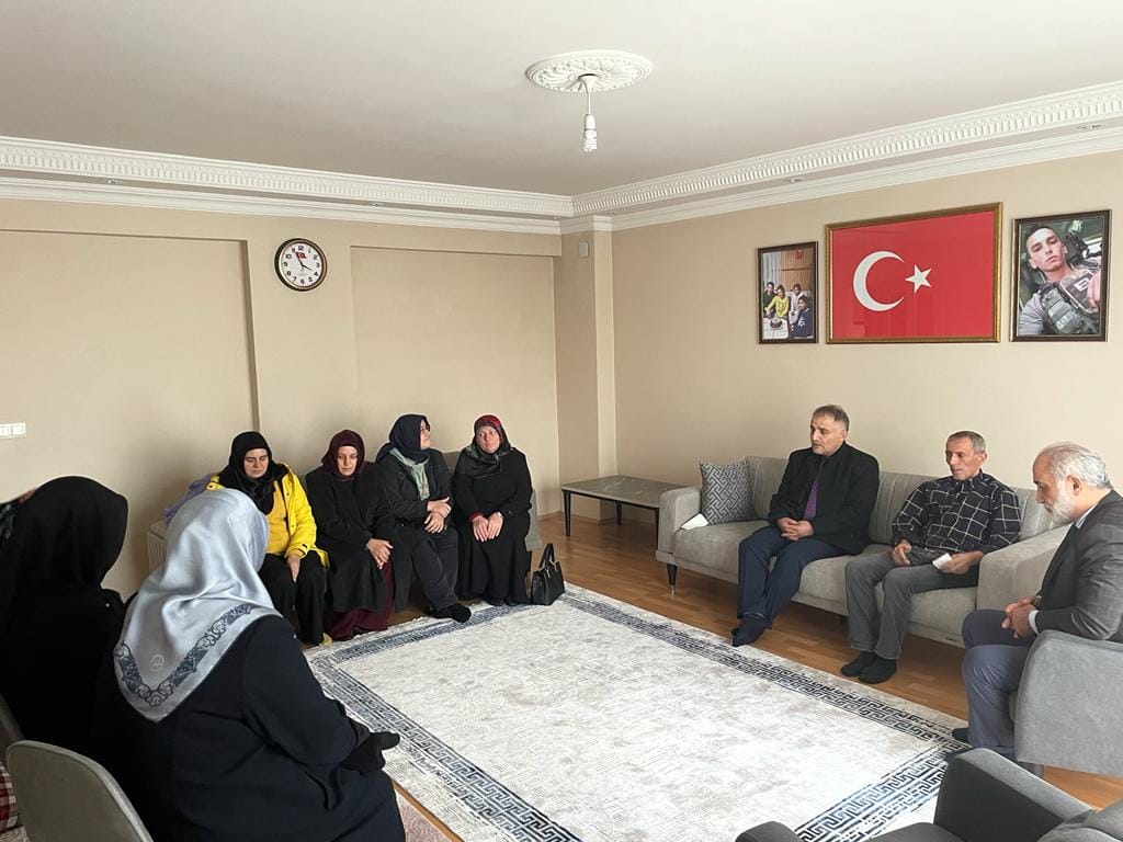 Müftülükten Engellilerle Şehit Ailesine Taziye Ziyareti   