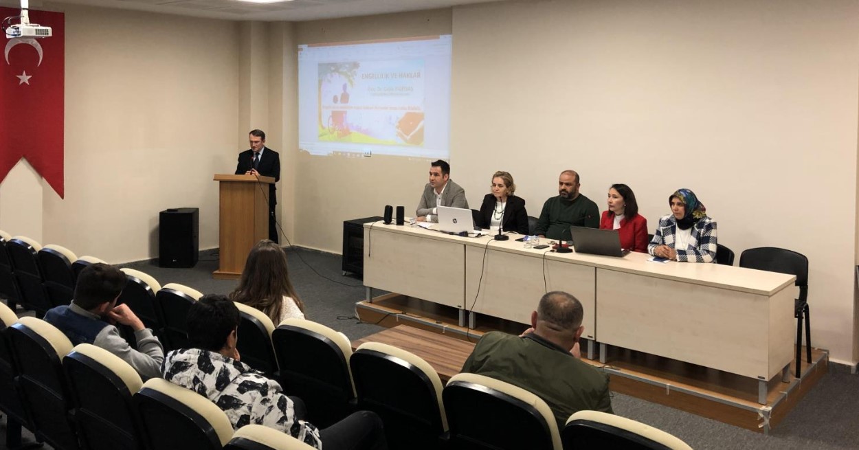 Giresun Üniversitesi’nde “Engellilerin İnsan Hakları” Paneli Gerçekleştirildi