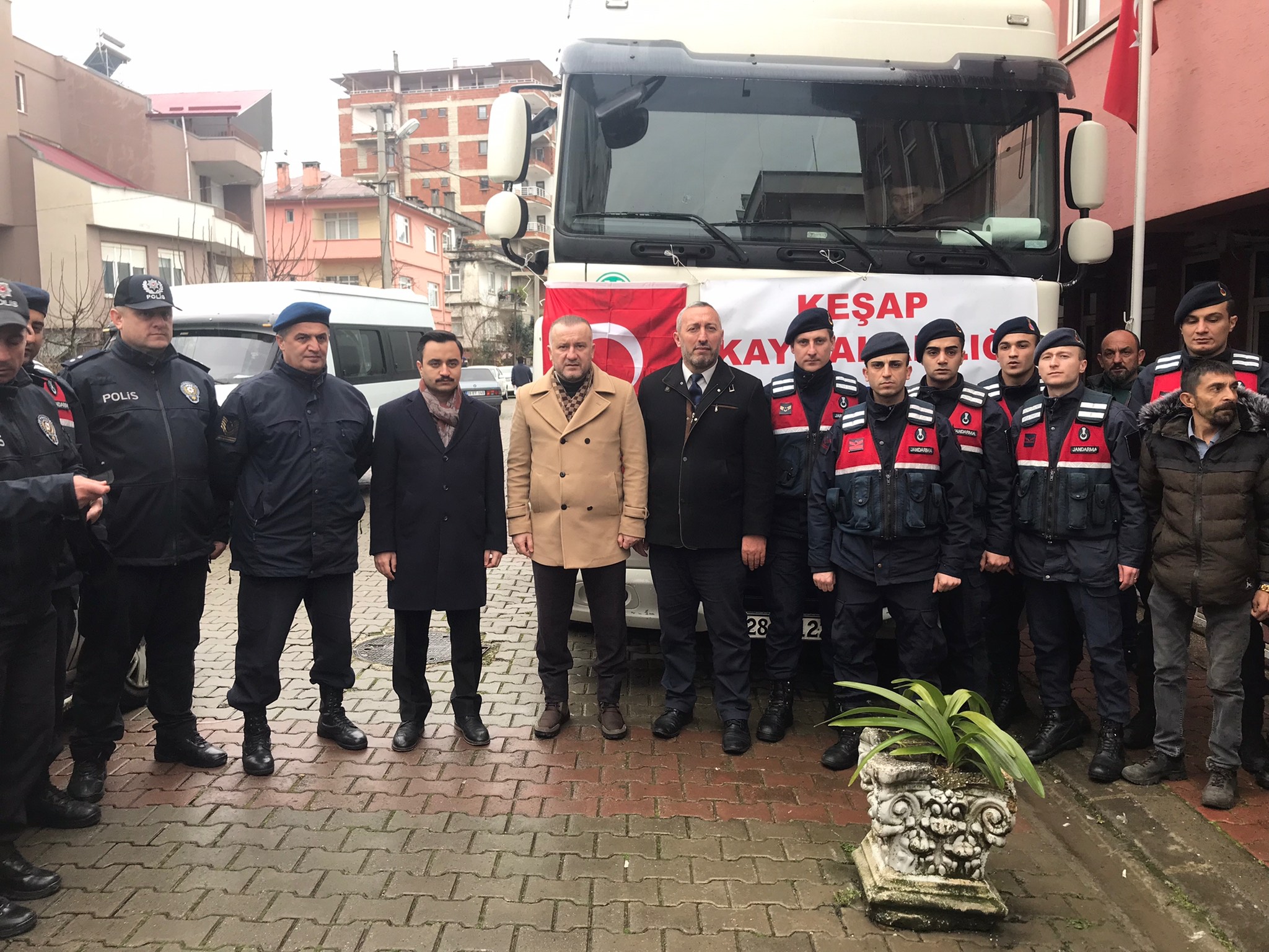 Başkan Emür; “Allah Milletimizden Razı Olsun”