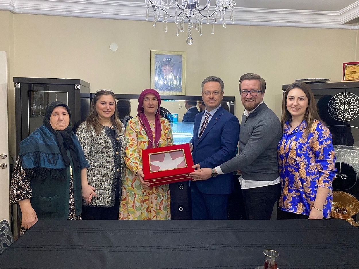 Vali Ünlü ve Eşi, Şehit Şengül’ün Ailesine Konuk Oldu