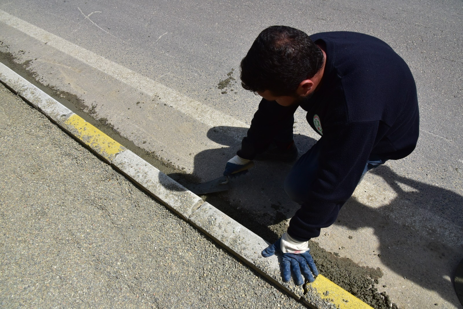 Fen İşleri Ekipleri Çalışmalarını Sürdürüyor