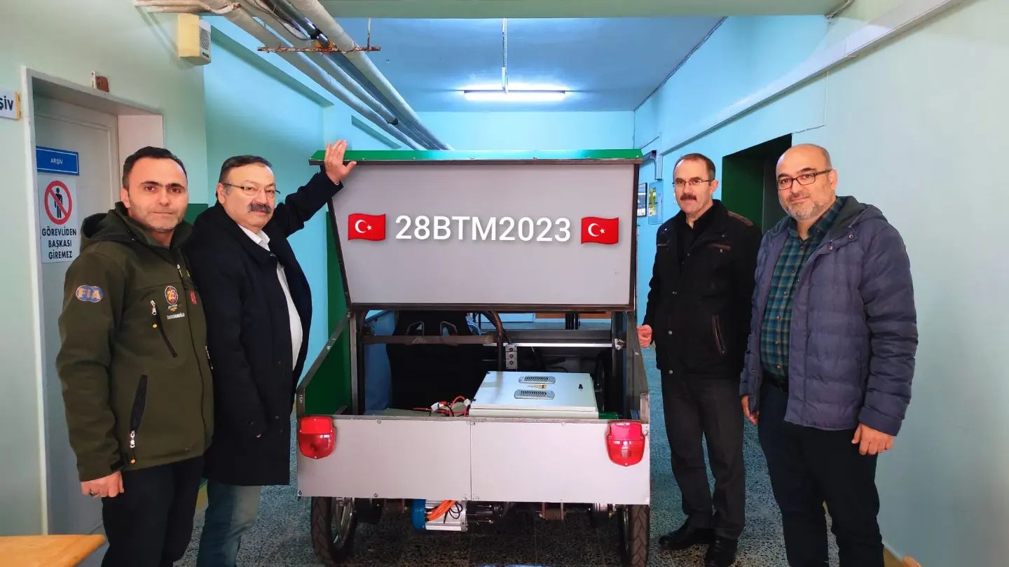 BATEM Öğrencileri Elektrikli Araç Üretti