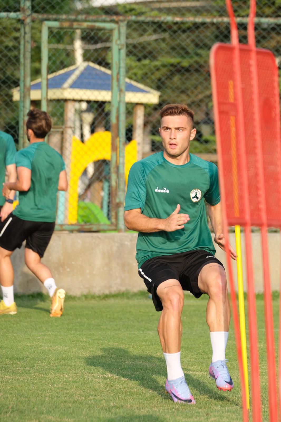 Emre Nizam Forma Bekliyor