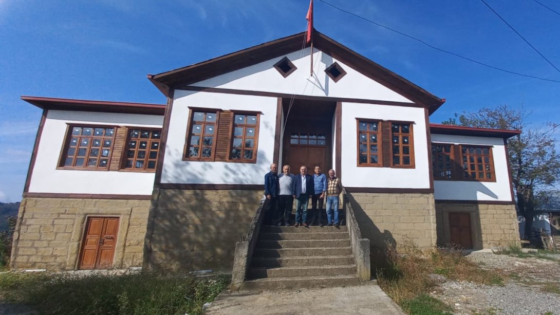 Müdür Tosunoğlu, Restore Edilen Tarihi Akçalı İlkokulunda İncelemelerde Bulundu