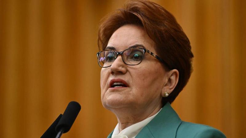 MERAL AKŞENER İSTİFA ETTİ