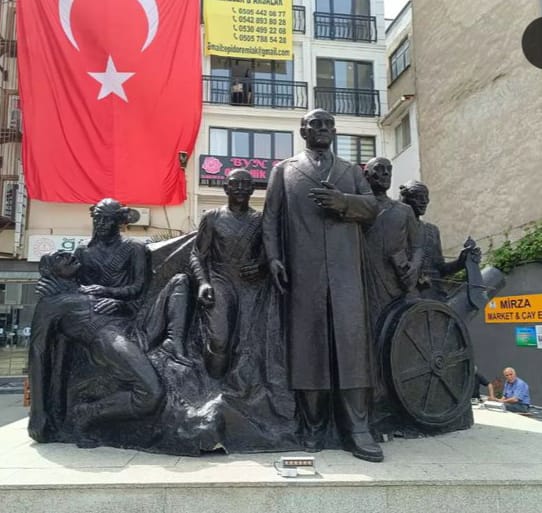 ATAMIZ’IN ANITI ESKİ YERİNE TAŞINIYOR