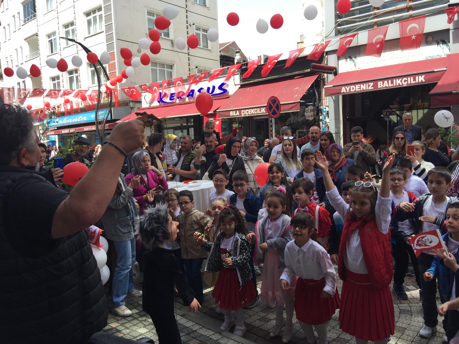TERAZİ SOKAKTA 23 NİSAN COŞKUSU