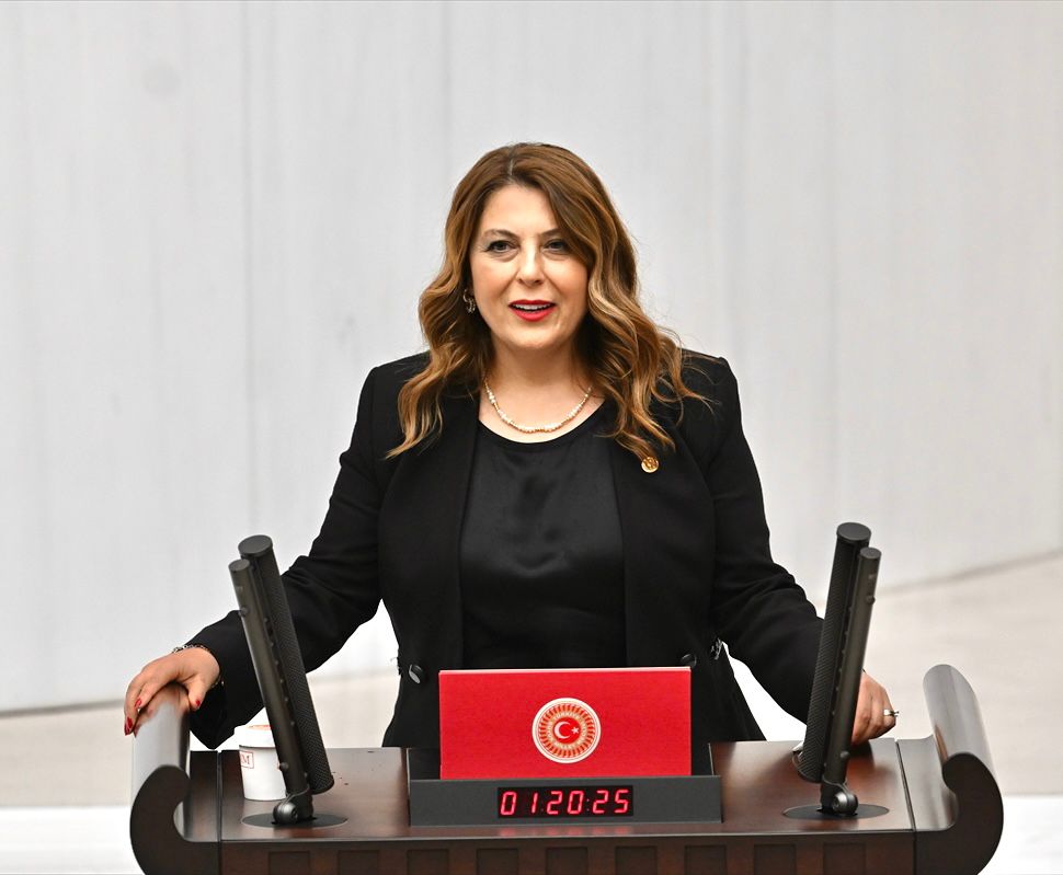 ELVAN IŞIK GEZMİŞ;”ÜLKEMİZİN TEK KURULUŞU CHP İKTİDARINDADIR”