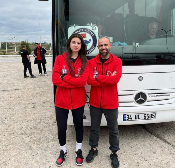 TUANA  SEYHAN BULGARİSTAN’DA AY YILDIZLI FORMA  İLE KULAÇ ATACAK