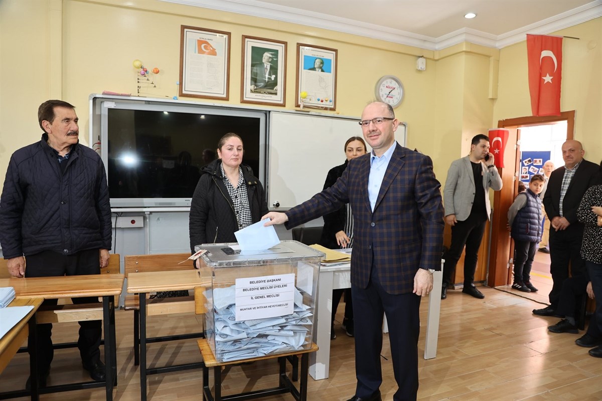 Vali Serdengeçti: “İlimize, Ülkemize ve Milletimize Hayırlı Olsun”