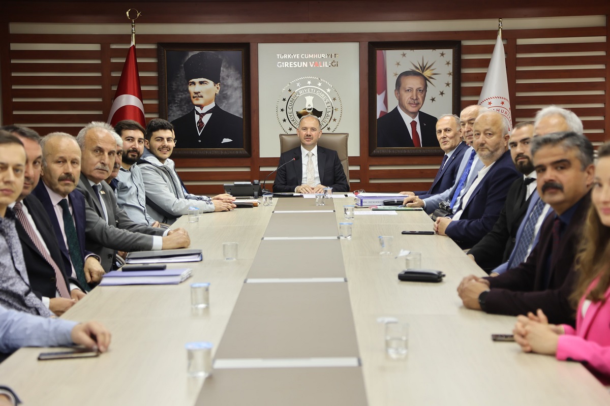 Vali Serdengeçti, Kırsal Kalkınma Yatırımlarının Desteklenmesi Hibe Proje İmza Törenine Katıldı