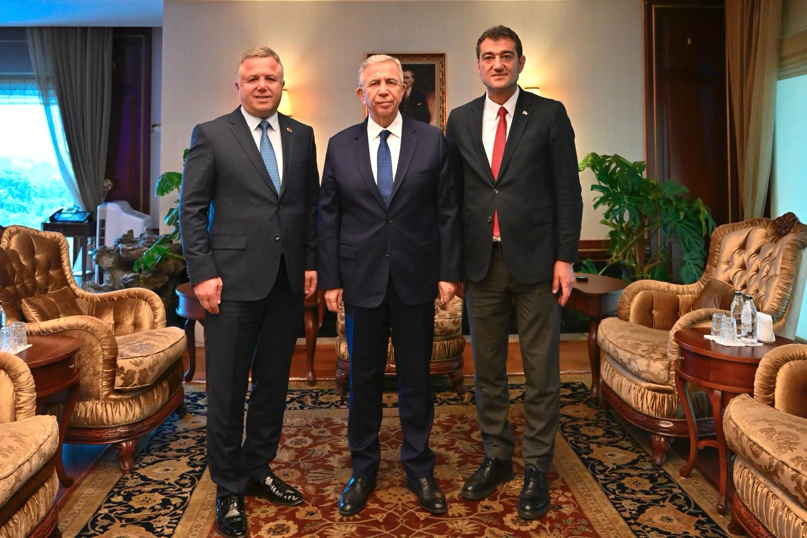 BAŞKAN KÖSE MANSUR YAVAŞ’I ZİYARET ETTİ