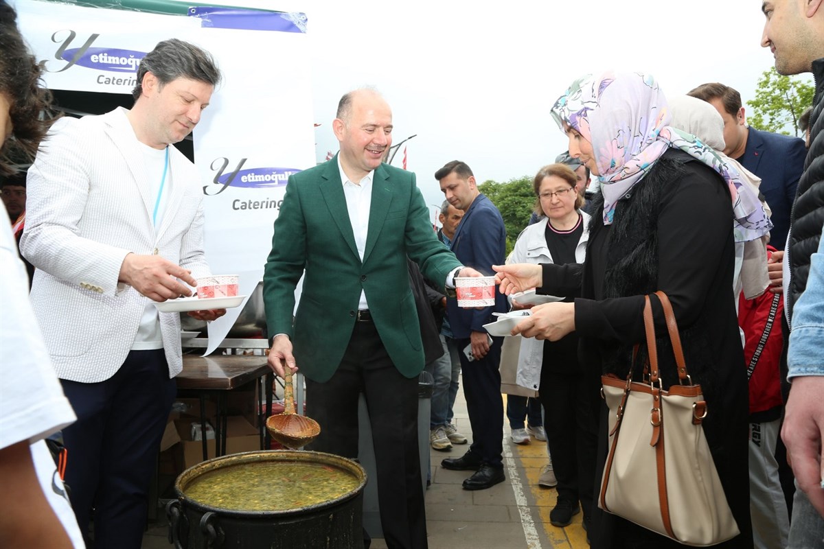 Vali Serdengeçti ve Eşi Hanımefendi, Giresun’un Yeşil Lezzetleri Gastronomi Festivali’ne Katıldı