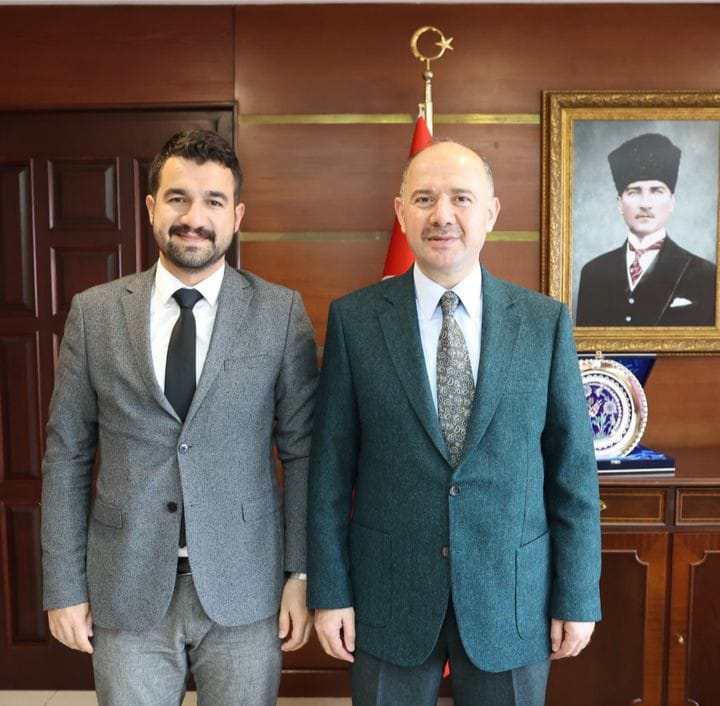 PİRAZİZ BELEDİYE BAŞKANI ESSAT AYYILDIZ VALİ MEHMET SERDENGEÇTİ’YE ZİYARETTE BULUNDU