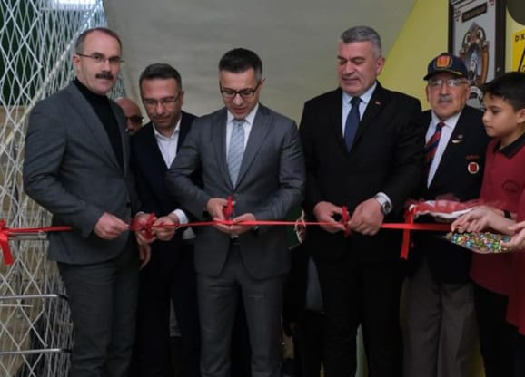 BULANCAK MEHMET AKİF ORTAOKULU  RESİM SERGİSİ AÇILDI