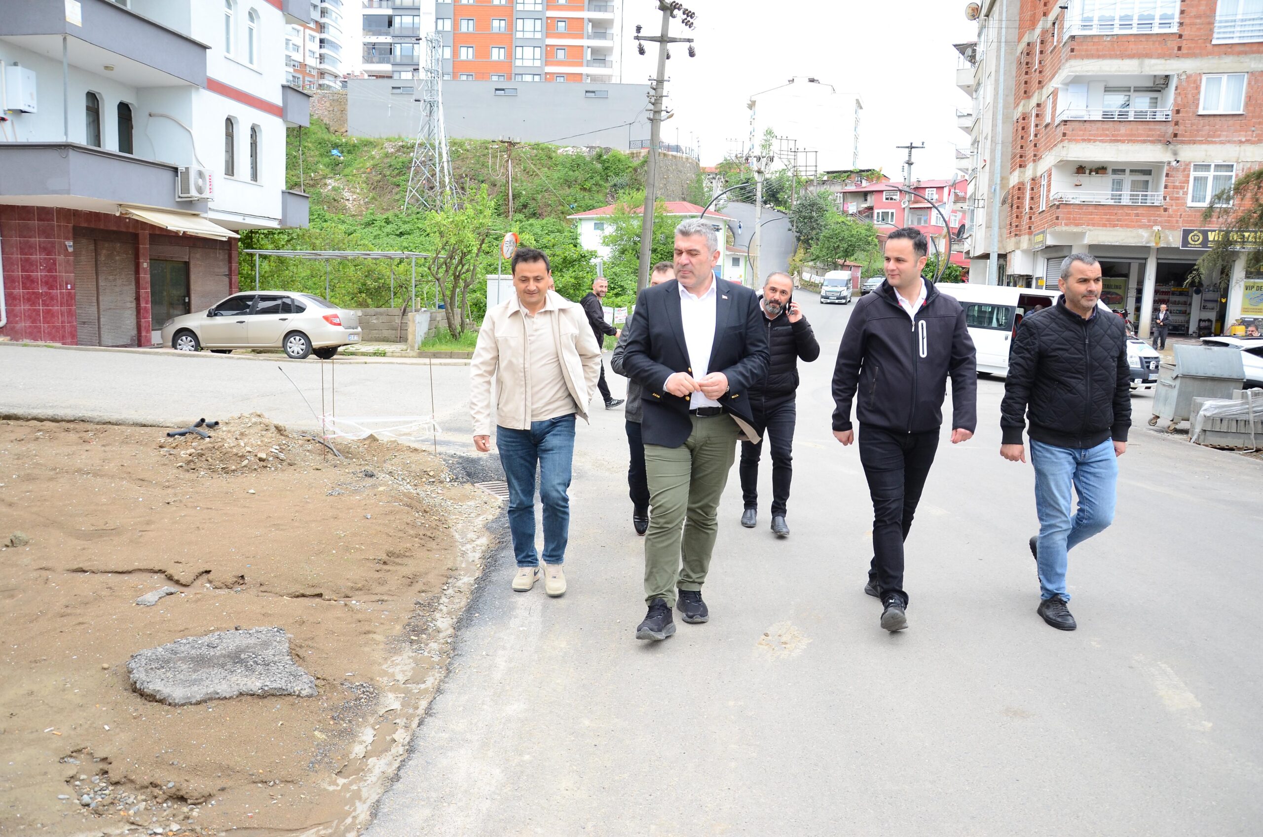 BAŞKAN SIBIÇ SAHADA İNCELEMELERDE BULUNDU