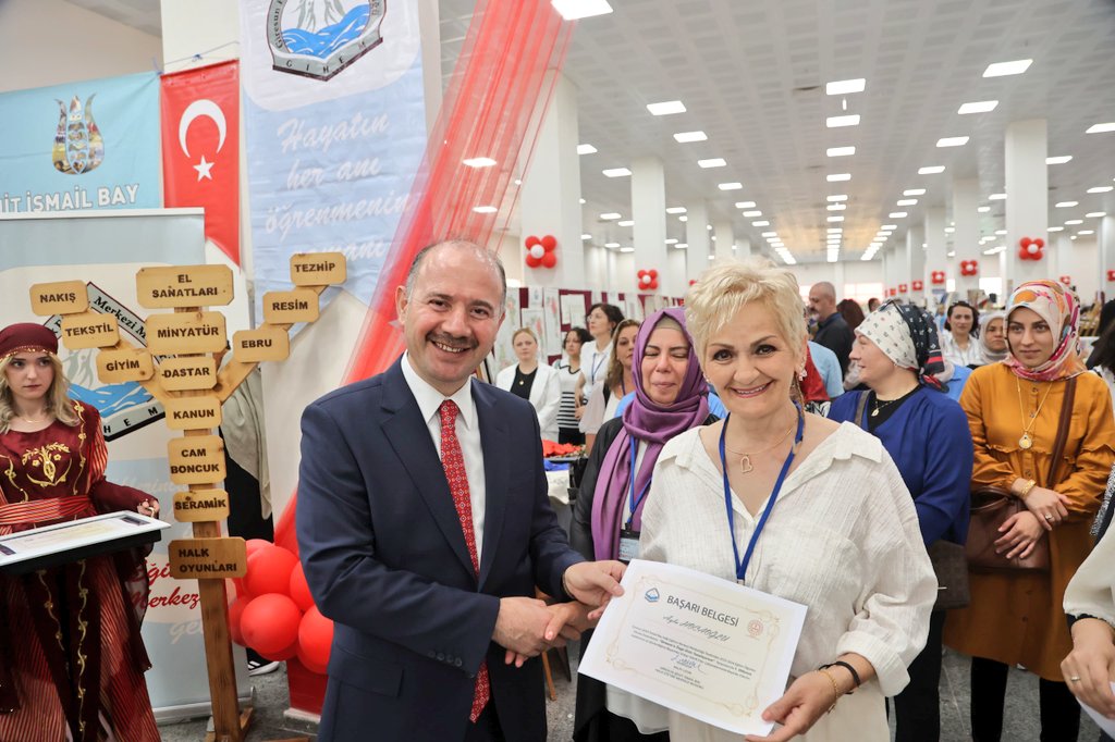 VALİ SERDENGEÇTİ, Hayat Boyu Öğrenme Haftası Etkinliklerine Katıldı