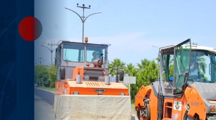 SAHİL TOPLAMA YOLDA ASFALTLAMA ÇALIŞMASI YAPILIYOR