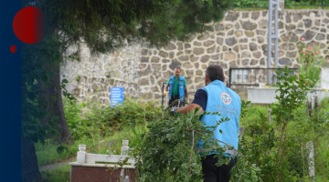 MEZARLIKLARDA TEMİZLİK VE BAKIM ÇALIŞMALARI DEVAM EDİYOR
