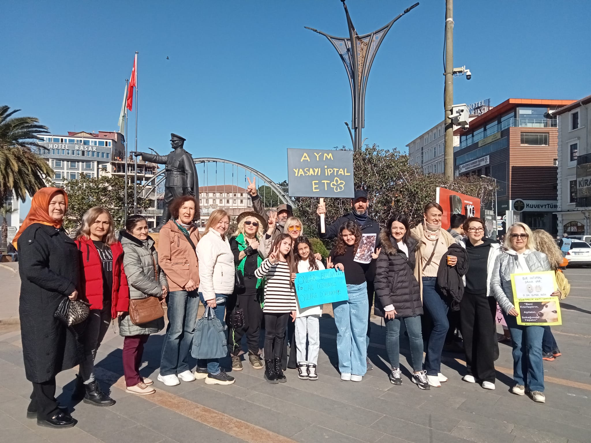 HAYVAN HAKLARI SAVUNUCULARINDAN ACİL ÇAĞRI: 7527 SAYILI YASA DERHAL İPTAL EDİLSİN!