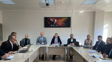 KAYMAKAM KOÇ ORTAOKUL MÜDÜRLERİ İLE LGS, BAŞARIYI ARTIRMA VE EYLEM PLANI HAKKINDA TOPLANTI YAPTI