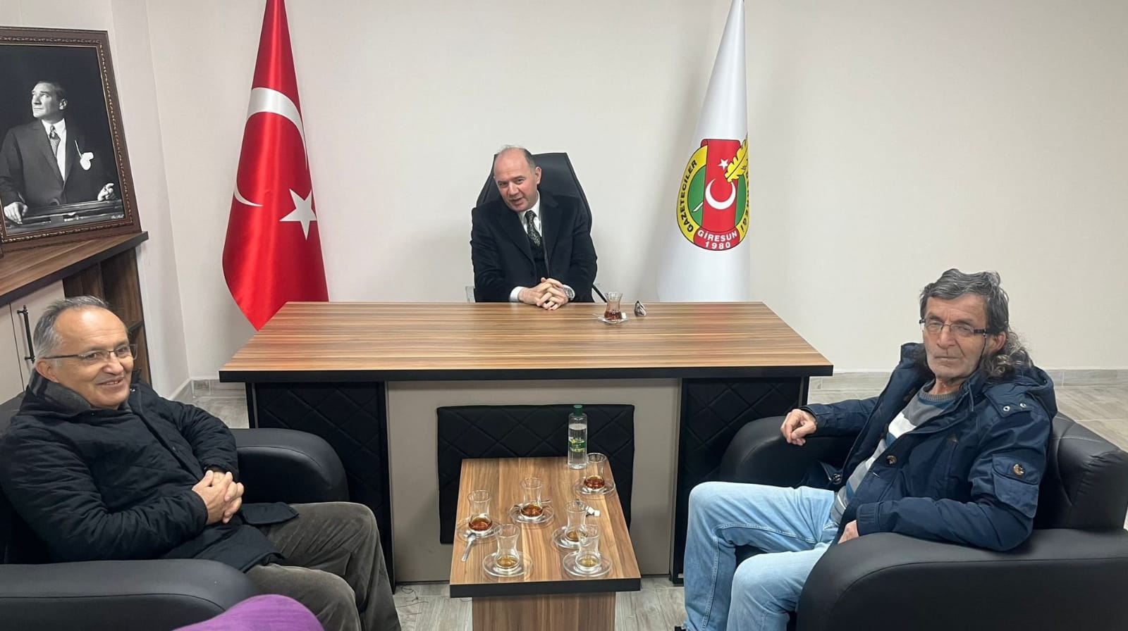 VALİ SERDENGEÇTİ’DEN, KÜÇÜKBAYRAK İÇİN TAZİYE ZİYARETİ