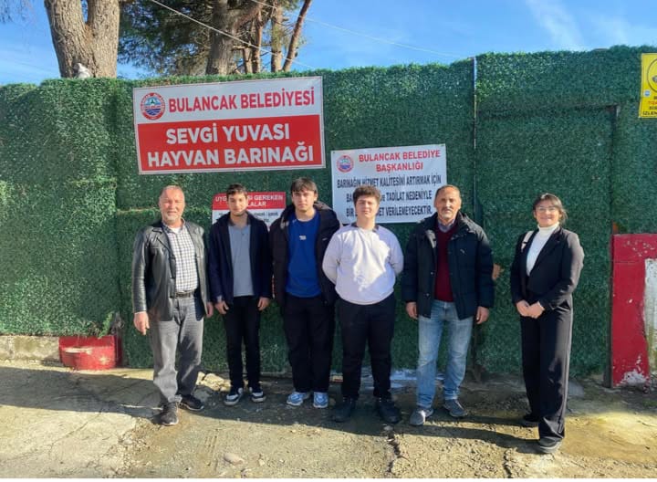 BULANCAK MTAL ÖĞRENCİ VE ÖĞRETMENİNDEN SEVGİ YUVASI HAYVAN BARINAĞINA ZİYARET