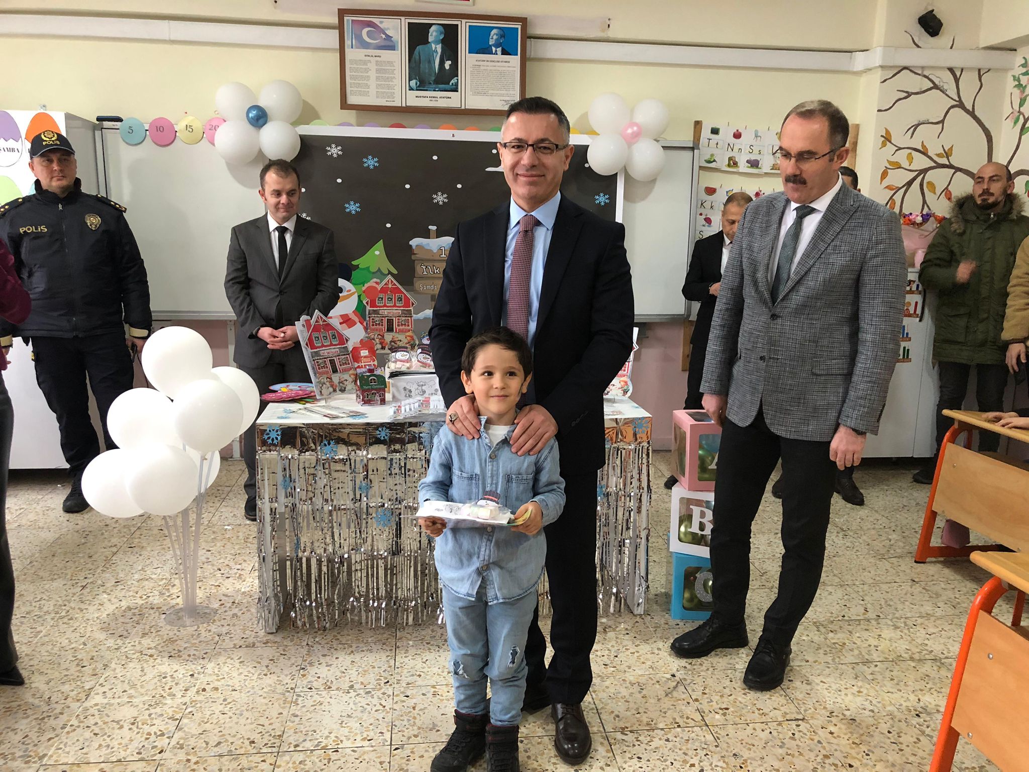 BULANCAK’ta KARNE SEVİNCİ: KAYMAKAM ÜNAL KOÇ VE PROTOKOL ÖĞRENCİLERLE BULUŞTU