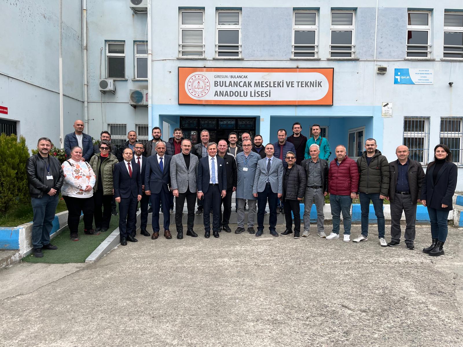 MESLEKÎ VE TEKNİK EĞİTİM GENEL MÜDÜRLÜĞÜ EĞİTİM POLİTİKALARI DAİRE BAŞKANI DURMUŞ CAN BATEM’İ ZİYARET ETTİ