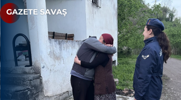 KAYIP ENGELLİ GENÇ, GÜVENLİK GÜÇLERİNİN DUYARLILIĞIYLA AİLESİNE TESLİM EDİLDİ