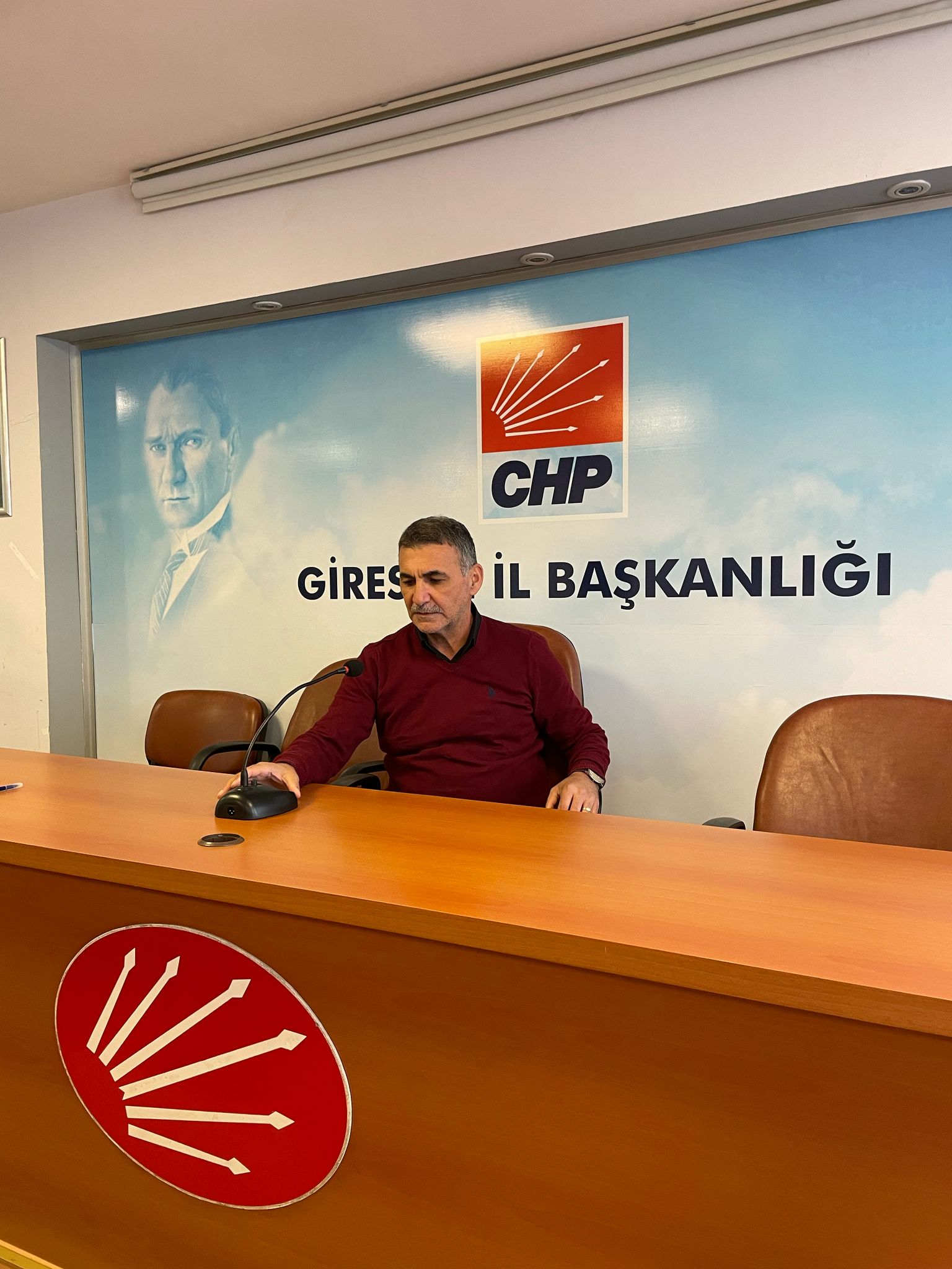 CHP İL GENEL MECLİS ÜYESİ ŞÜKRÜ ERTÜRK, EKREM İMAMOĞLU VE ÖĞRENCİLERE YÖNELİK HUKUKSUZLUĞU KINIYOR