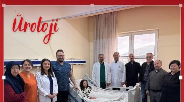 GİRESUN’DA 11 YAŞINDAKİ HASTAYA EŞ ZAMANLI İKİ LAPAROSKOPİK AMELİYAT!