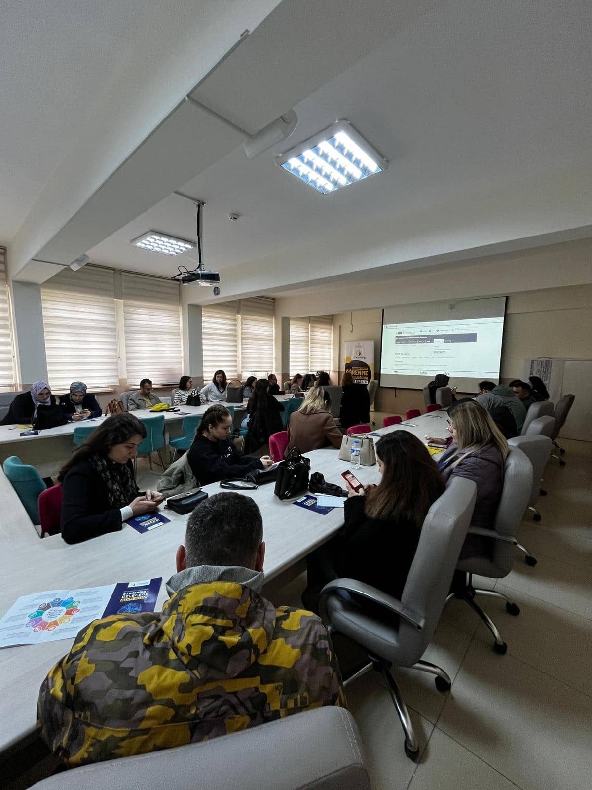 GİRESUN’DA e-TWİNNİNG VE FUTURE CLASSROOM LAB EĞİTİMLERİ BAŞARIYLA TAMAMLANDI