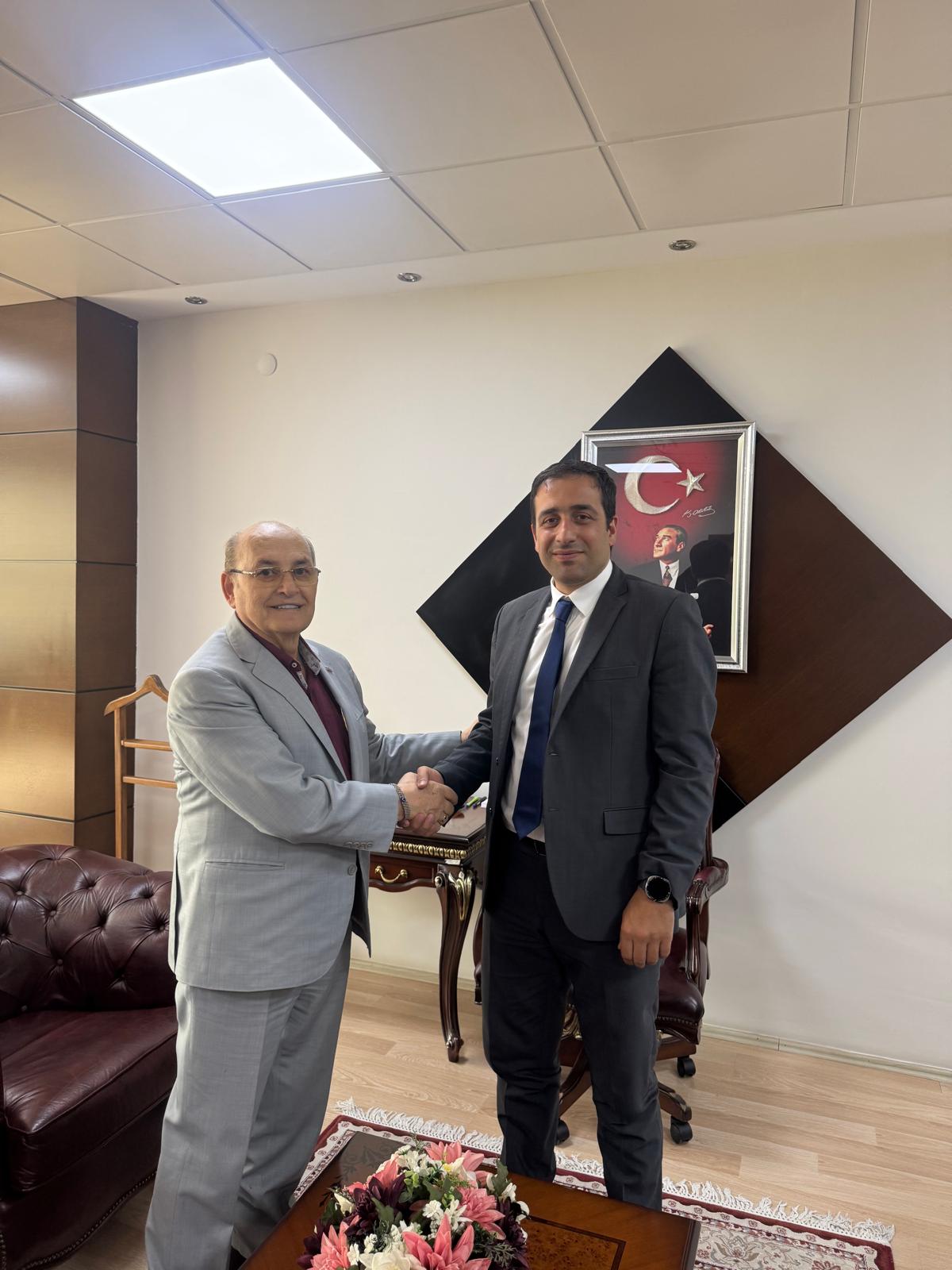 GAZETEMİZİN İMTİYAZ SAHİBİ OSMAN KIROĞLU’ndan BULANCAK KAYMAKAMI ÖMER FARUK TUNCER’e ZİYARET