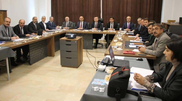 GİRESUN İLÇE MİLLÎ EĞİTİM MÜDÜRLERİ ALUCRA’DA TOPLANDI