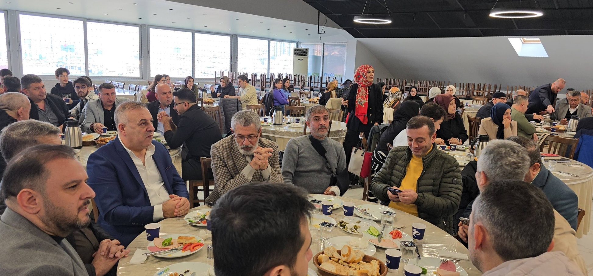 GİRESUN GENÇLİK DERNEĞİ’NDEN EĞİTİME GÖNÜL KÖPRÜSÜ: BURSİYERLER VE HAYIRSEVERLER BULUŞTU