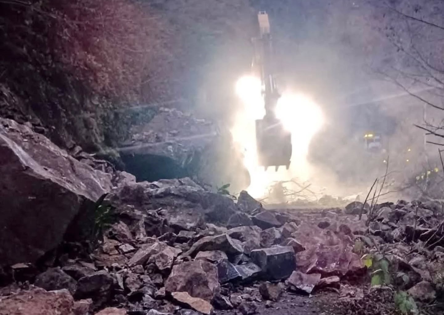 GÜCE’DE HEYELAN PANİĞİ: İL ÖZEL İDARE EKİPLERİNDEN HIZLI MÜDAHALE