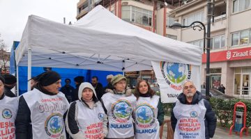 BULANCAK CUMHURİYET MEYDANI’NDA EMEKLİLERDEN “SEFALETE HAYIR” ÇIĞLIĞI