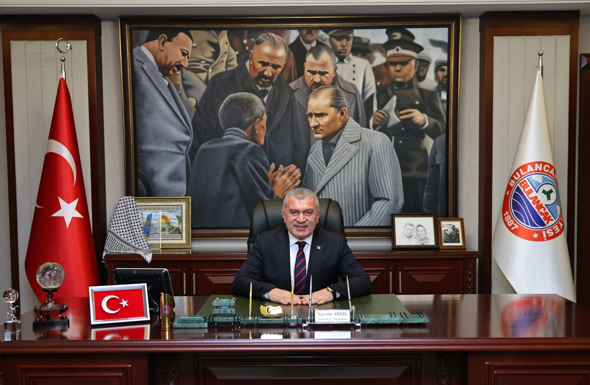 BAŞKAN SIBIÇ’TAN BERAT KANDİLİ MESAJI  Bulancak Belediye Başkanı Necmi SIBIÇ, Berat Kandili dolayısıyla bir mesaj yayınladı.