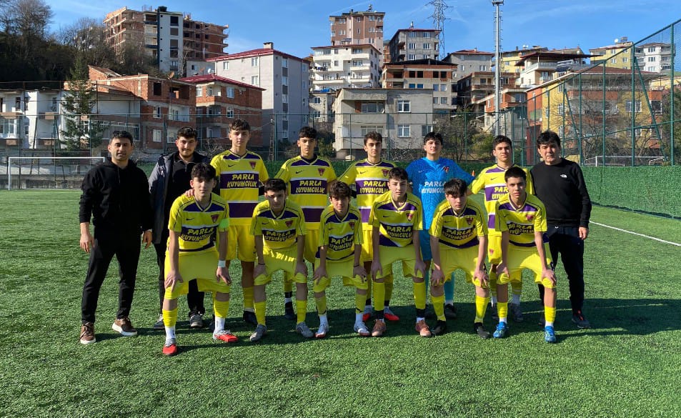 BULANCAK İHSANİYESPOR U-16 EKİBİ ZİRVEYE GÖZ DİKTİ