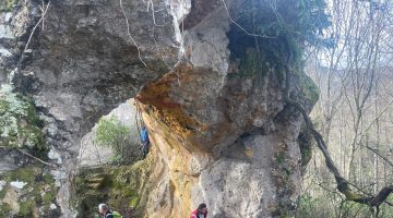 Gelin Kayası’nda Bitki Temizliği Yapıldı