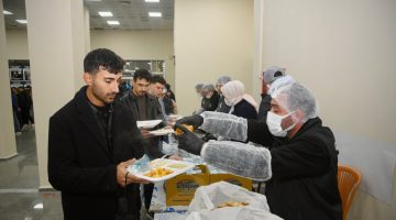 GİRESUN BELEDİYESİ’NİN İFTAR SOFRASINDA BİRLİK VE BERABERLİK ATMOSFERİ YAŞANDI