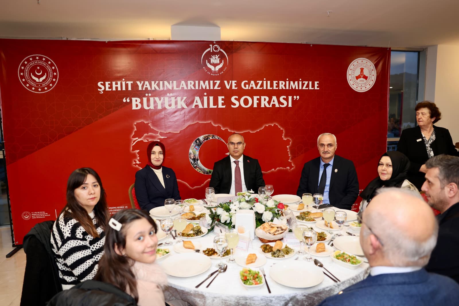 GİRESUN’DA RAMAZANIN İLK İFTARI ŞEHİT YAKINLARI VE GAZİLERLE AÇILDI