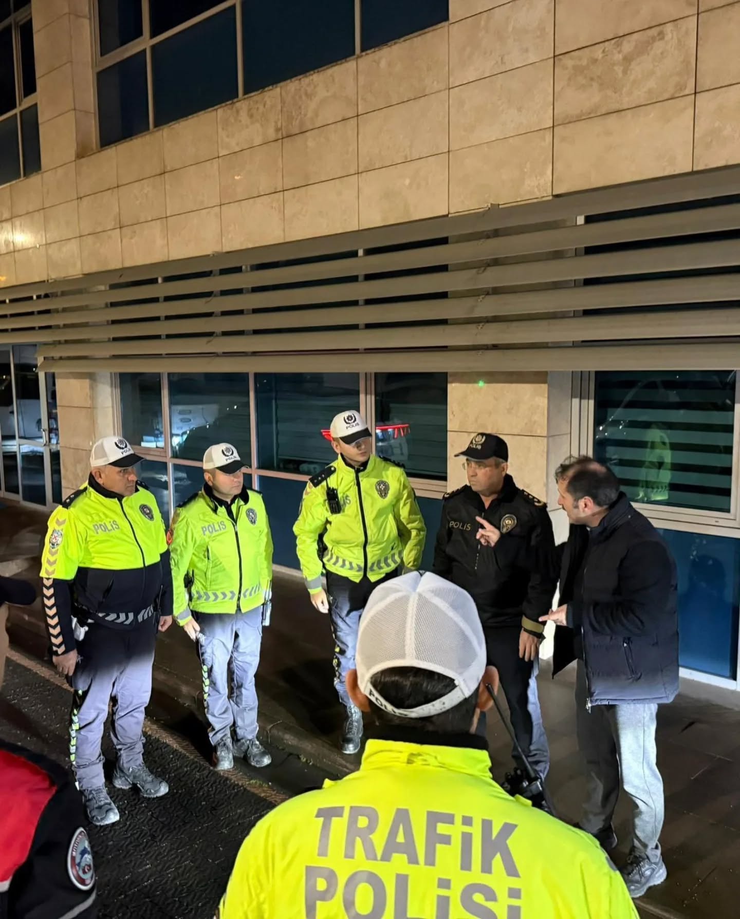 GİRESUN’DA YAYA YOLUNU KULLANAN MOTOSİKLETLERE DENETİM